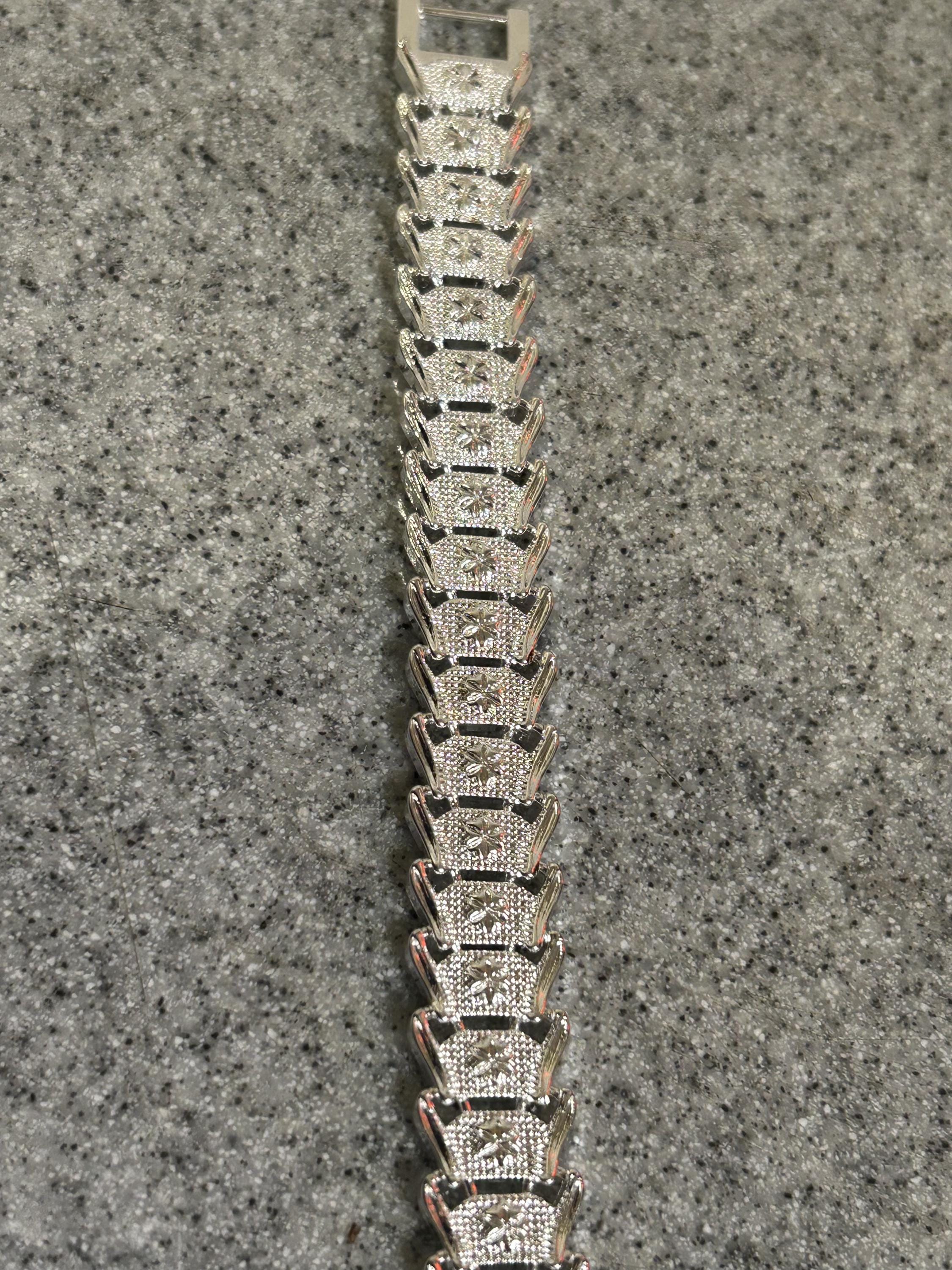 925 Sterling Silver Textured Chevron Link Statement Bracelet Unisex
