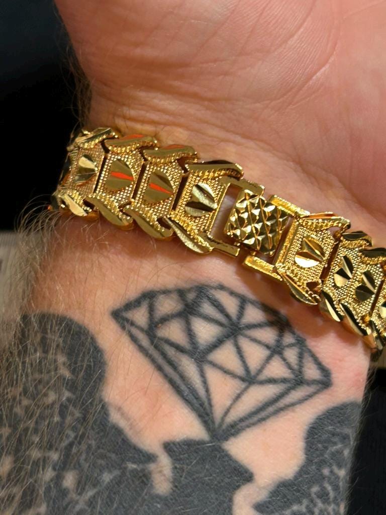 Unisex Textured Gold Plated Chevron Arrowhead Link Bracelet Heavy 8" Vintage Style